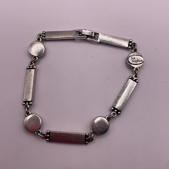 Vintage Silver Tone Lia Sophia Pink Rhinestone Bangle Statement Bracelet - Picture 3 of 3